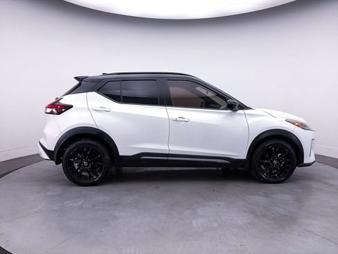 Used 2024 Nissan Kicks SR FWD image 35