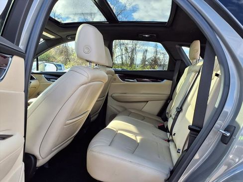 Used 2019 Cadillac XT5 Luxury image 30