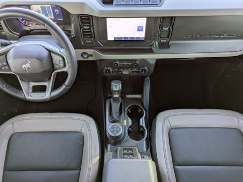 Used 2022 Ford Bronco Wildtrak image 17