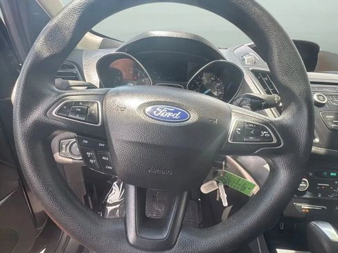 Used 2017 Ford Escape SE FWD image 31