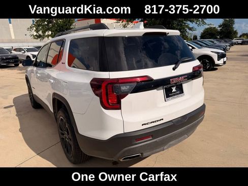 Used 2023 GMC Acadia SLT w/ Elevation Edition FWD image 2