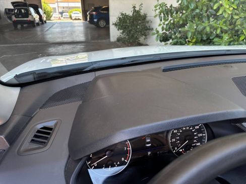 Used 2025 Nissan Altima 2.5 SV FWD image 35