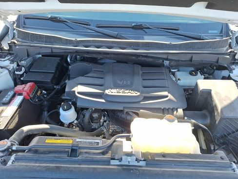 Used 2024 Nissan Titan SV w/ SV Convenience Package image 31
