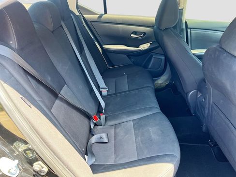 Used 2022 Nissan Sentra SV FWD image 26