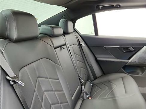 Used 2026 BMW i5 eDrive40 image 26