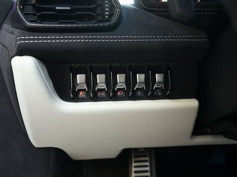 Used 2023 Lamborghini Huracan Tecnica RWD image 25