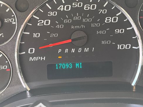 Used 2023 Chevrolet Express 2500 w/ Driver Convenience Package image 19