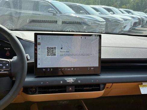 New 2026 Lexus ES 500e AWD/4WD image 10