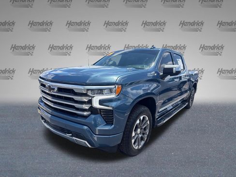 Used 2024 Chevrolet Silverado 1500 High Country w/ Z71 Off-Road Package AWD/4WD image 6