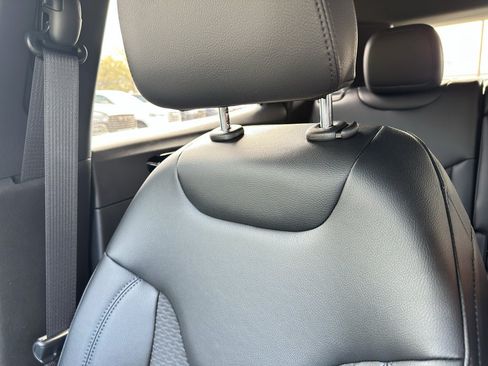New 2026 Jeep Compass Latitude AWD/4WD image 19