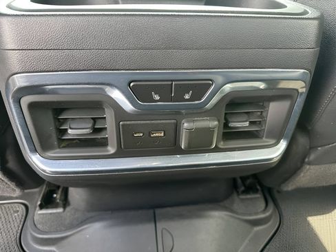 Used 2021 GMC Sierra 1500 AT4 w/ AT4 Value Package AWD/4WD image 15