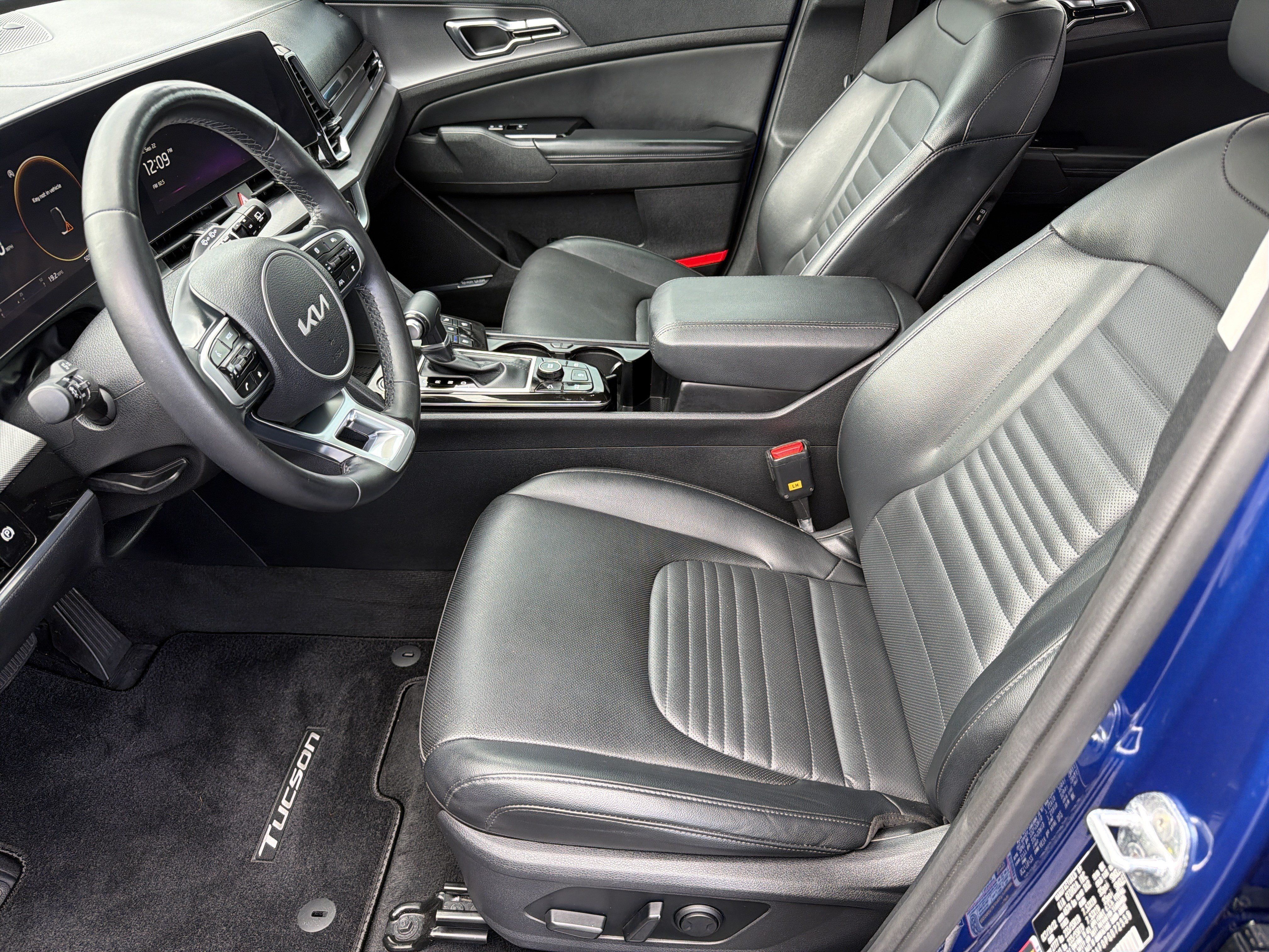 Used 2023 Kia Sportage SX FWD image 2