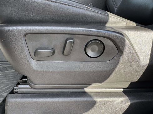 Used 2024 Chevrolet Silverado 1500 LT Trail Boss w/ Convenience Package II image 22