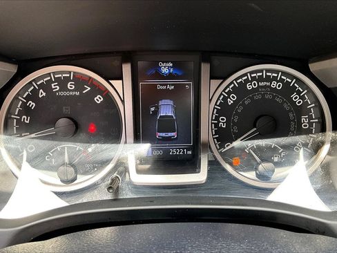 Used 2023 Toyota Tacoma SR5 RWD image 12