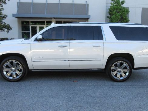 Used 2016 GMC Yukon XL Denali w/ Open Road Package RWD image 2