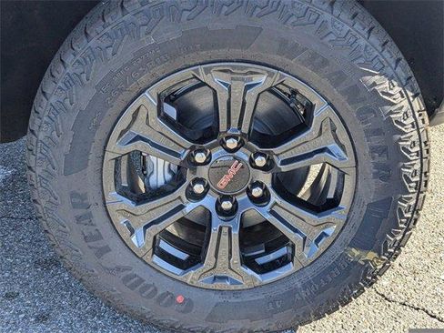 New 2025 GMC Canyon Elevation w/ Convenience Package image 13