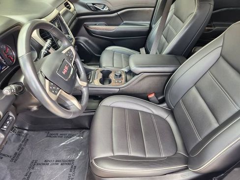 Used 2021 GMC Acadia Denali w/ Denali Technology Package FWD image 4