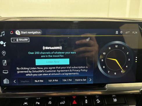 Used 2023 Chevrolet Silverado 1500 High Country w/ Technology Package image 39