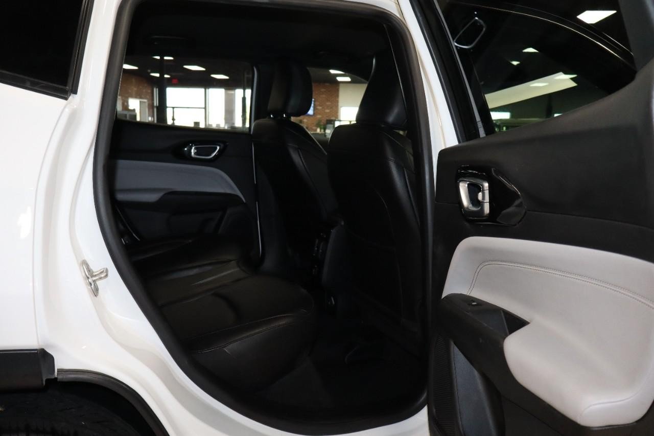 Used 2024 Jeep Compass Limited AWD/4WD image 29