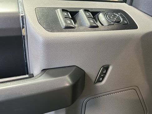 Used 2018 Ford F150 XLT w/ Equipment Group 302A Luxury AWD/4WD image 19