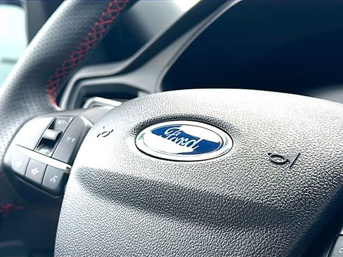 Used 2025 Ford Escape ST-Line AWD/4WD image 30