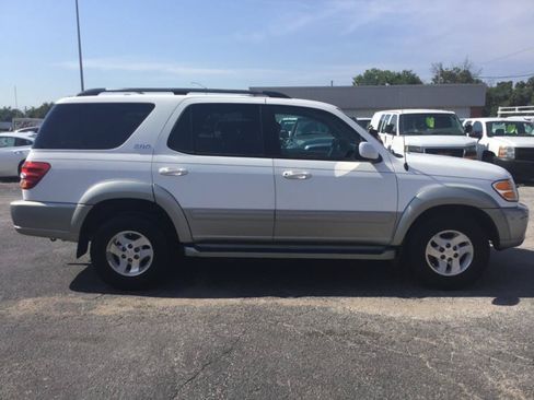 Used 2004 Toyota Sequoia SR5 RWD image 7
