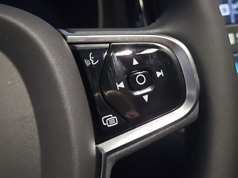 Certified 2023 Volvo XC60 B5 Plus w/ Climate Package image 24