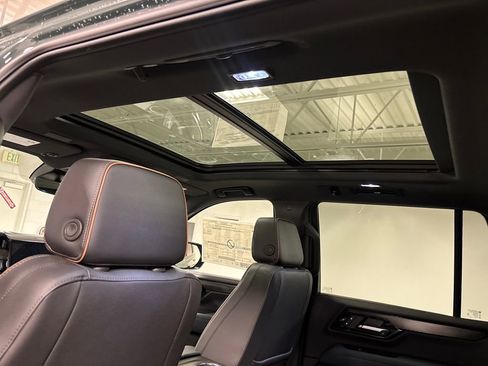 New 2026 GMC Yukon AT4 w/ AT4 Premium Package image 33