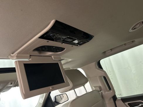 Used 2020 GMC Yukon Denali w/ Denali Premium Package image 27