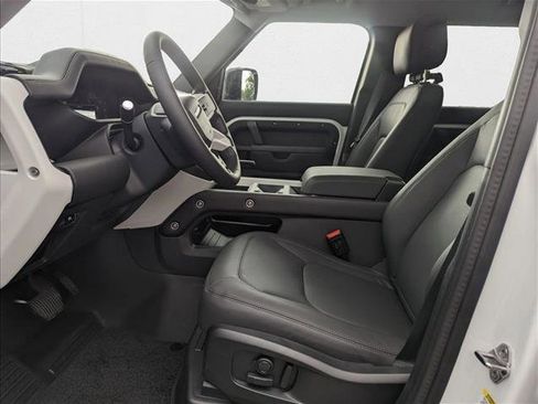 New 2025 Land Rover Defender 110 S image 4