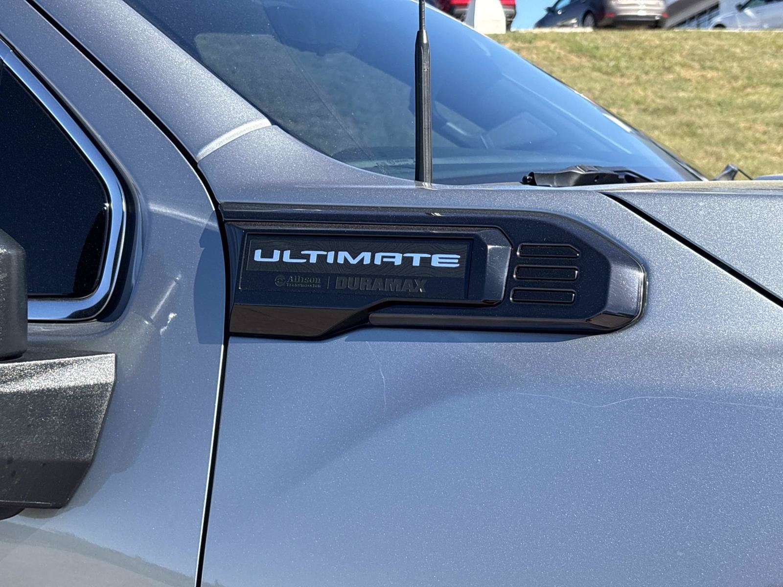 Used 2024 GMC Sierra 2500 Denali Ultimate AWD/4WD image 11