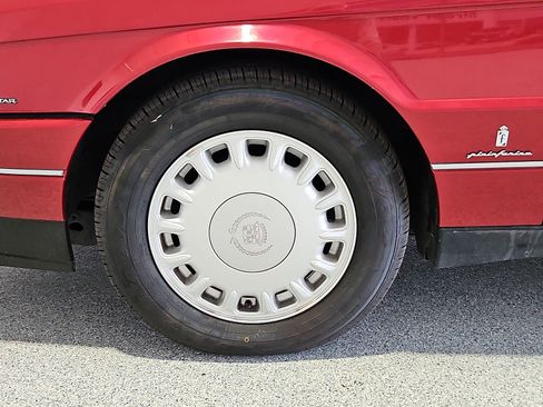 Used 1993 Cadillac Allante FWD image 11