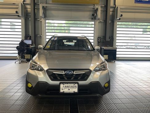 Used 2022 Subaru Crosstrek 2.0i Premium AWD/4WD image 2