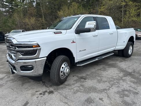Used 2026 RAM 3500 Laramie AWD/4WD image 1