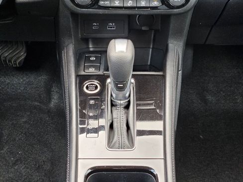 Used 2021 Nissan Kicks SV image 18