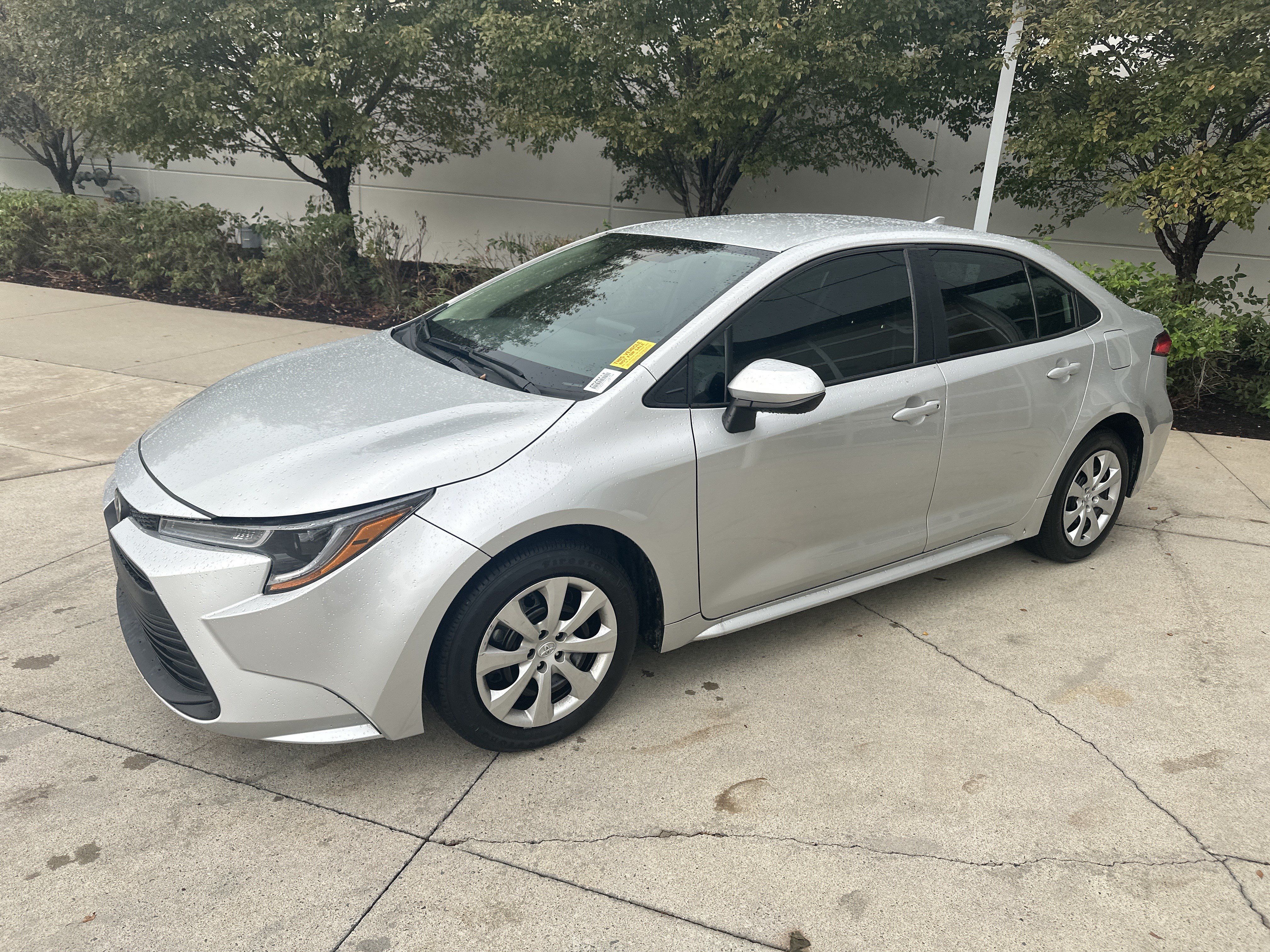 Used 2026 Toyota Corolla LE FWD image 3