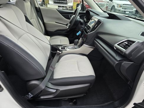 Used 2021 Subaru Forester AWD/4WD image 29