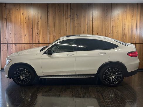 Used 2017 Mercedes-Benz GLC 300 4MATIC Coupe image 4