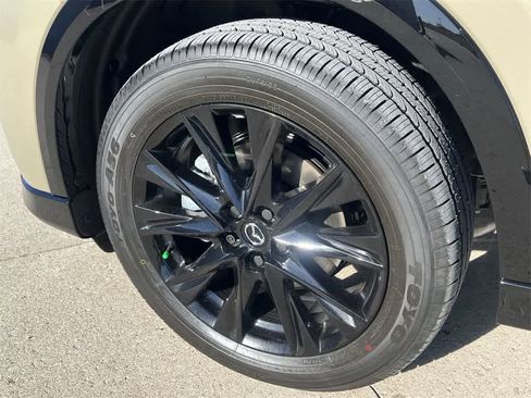 Used 2025 MAZDA CX-5 Carbon Edition image 12
