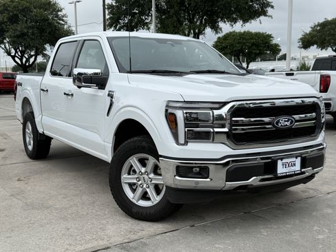 Used 2025 Ford F150 Lariat AWD/4WD image 2