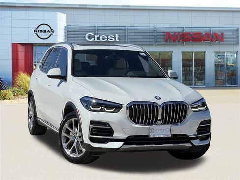 Used 2022 BMW X5 xDrive40i w/ Premium Package image 1