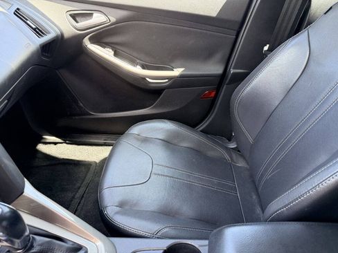 Used 2012 Ford Focus SEL FWD image 12