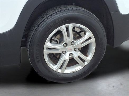 Used 2018 GMC Terrain SLE w/ Driver Convenience Package image 16