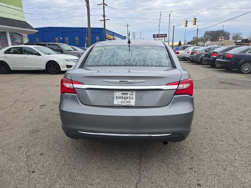Used 2013 Chrysler 200 Touring image 28