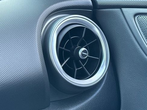 Used 2022 Hyundai Kona Limited image 27