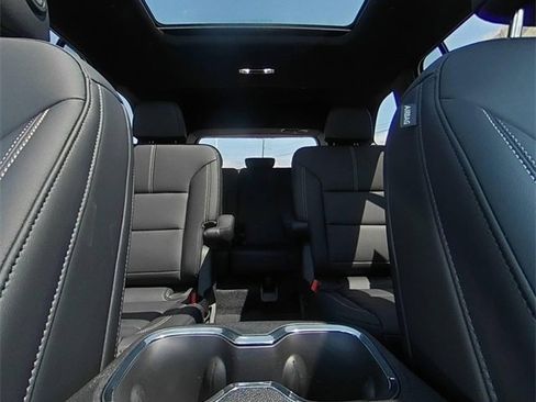 New 2025 GMC Acadia Elevation w/ Elevation Premium Package image 29