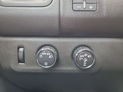 Used 2022 Chevrolet Colorado ZR2 AWD/4WD image 40