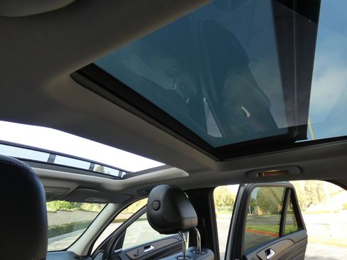 Used 2015 Mercedes-Benz ML 350 4MATIC image 59