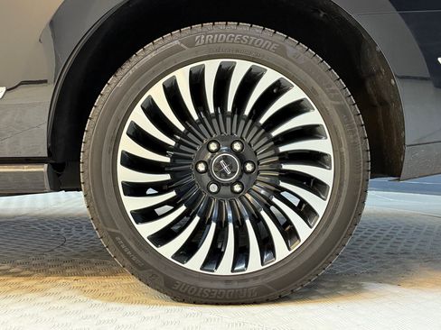 Used 2021 Lincoln Navigator Black Label image 12