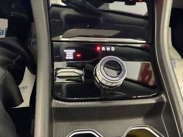 Certified 2024 Jeep Grand Cherokee Limited AWD/4WD image 40